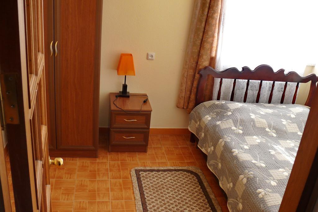 Erazank Hotel Gyumri Room photo