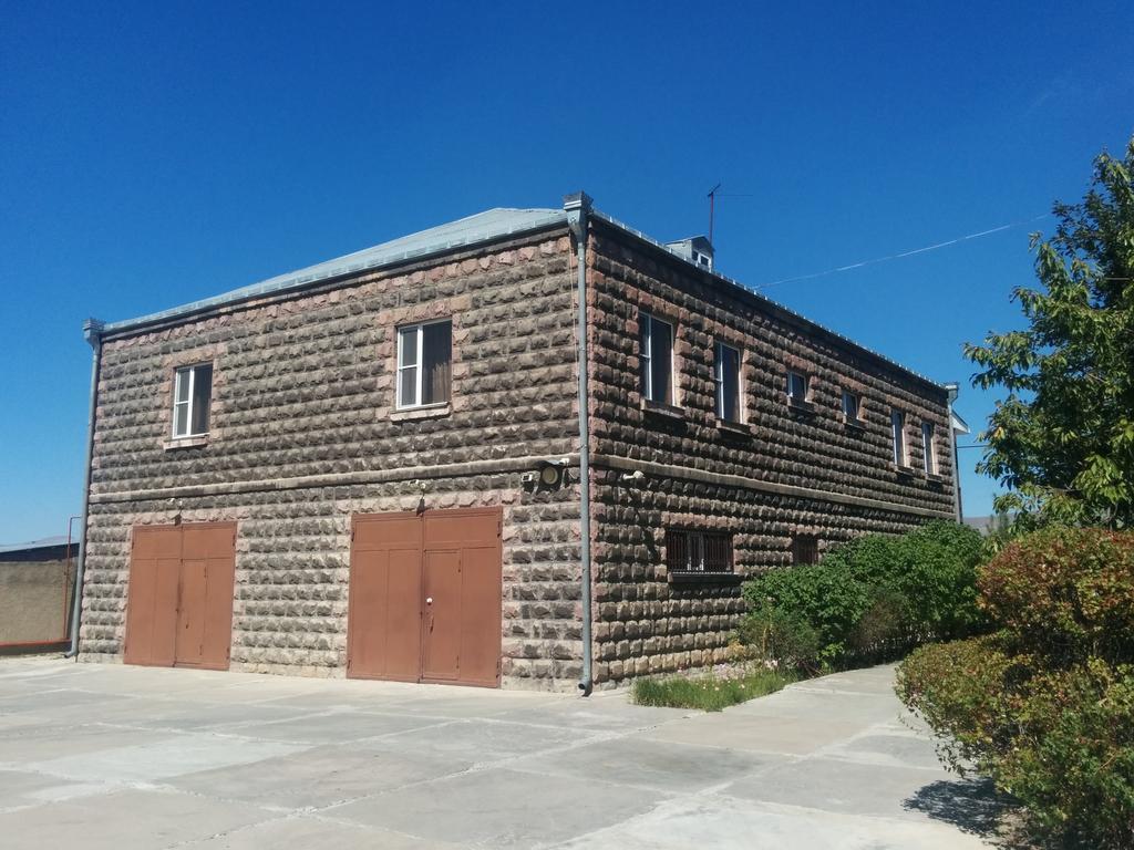 Erazank Hotel Gyumri Exterior photo