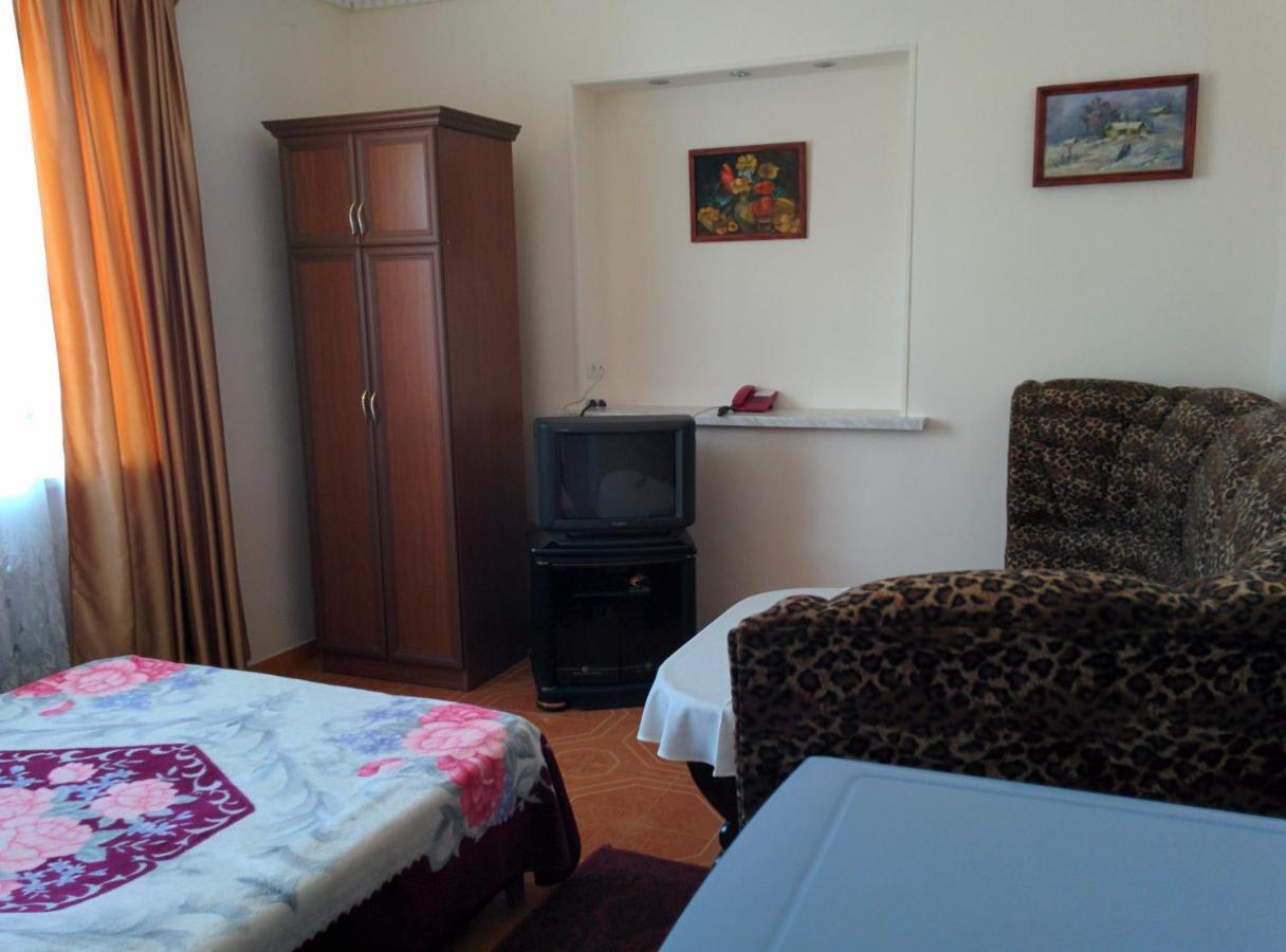 Erazank Hotel Gyumri Room photo