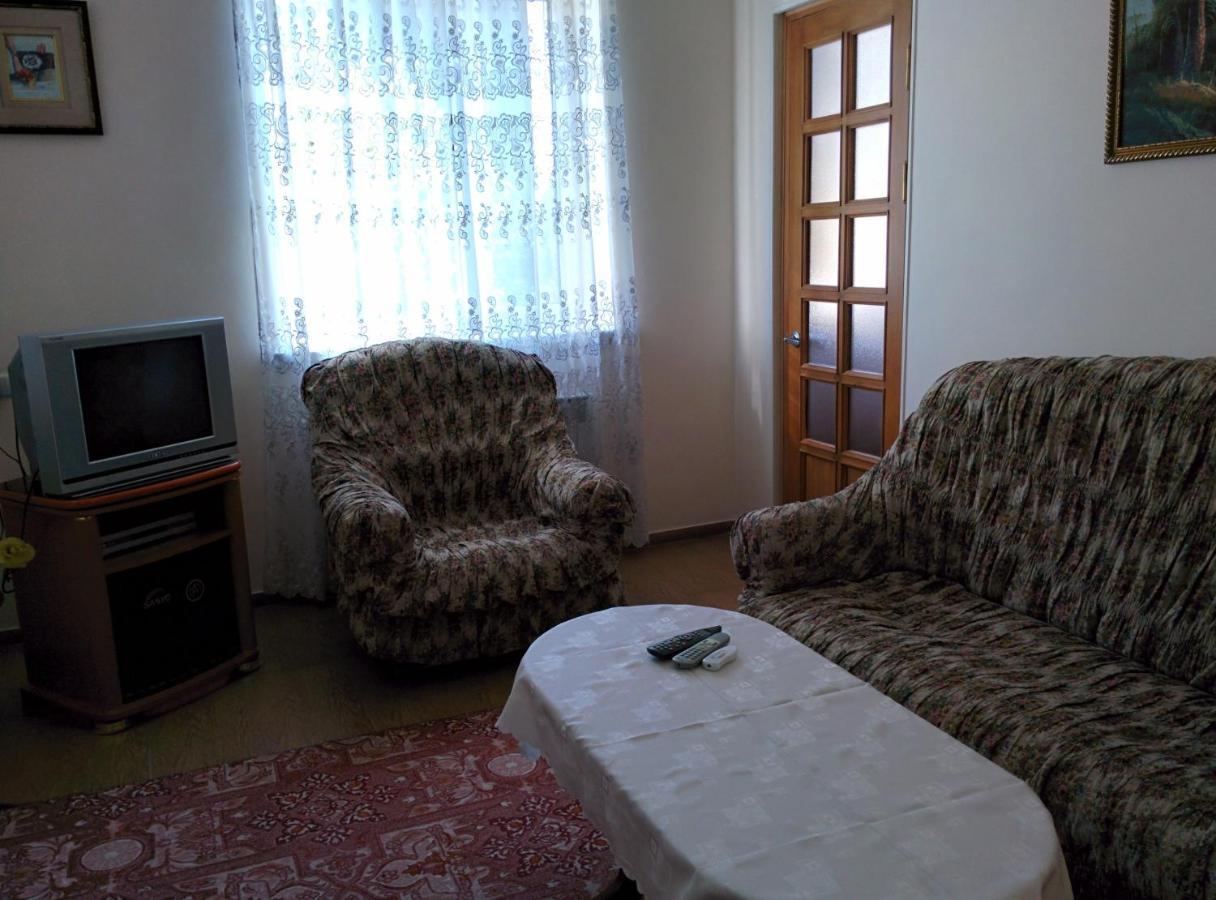 Erazank Hotel Gyumri Room photo